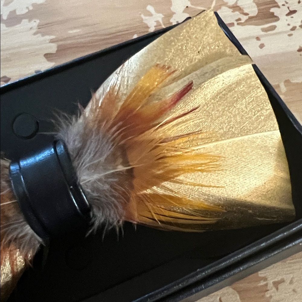 Feather Bow tie Spring Collection - Picture 2 of 4